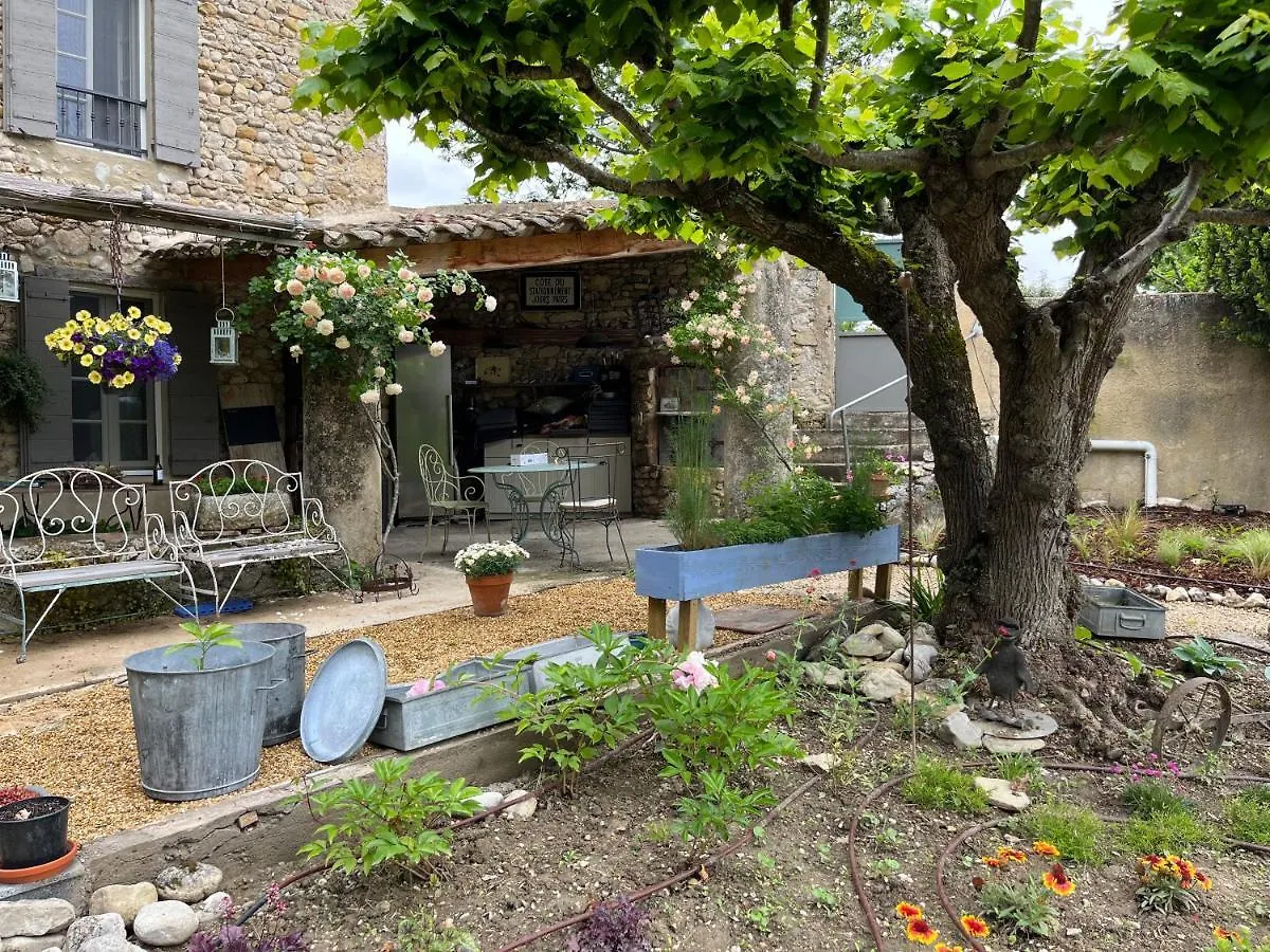 Bed and Breakfast Mas Lou Parpaioun à Crestet